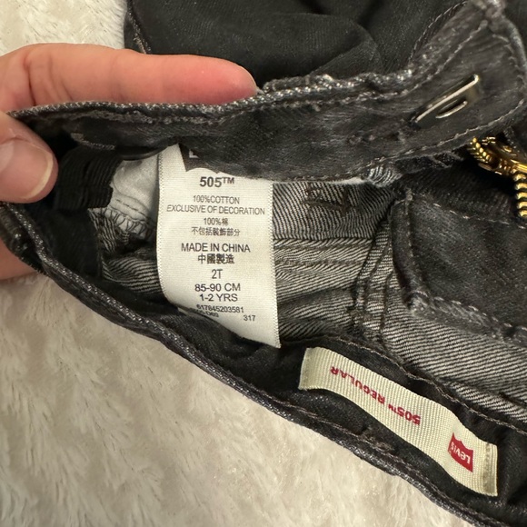 #39 Jeans - Picture 3 of 3